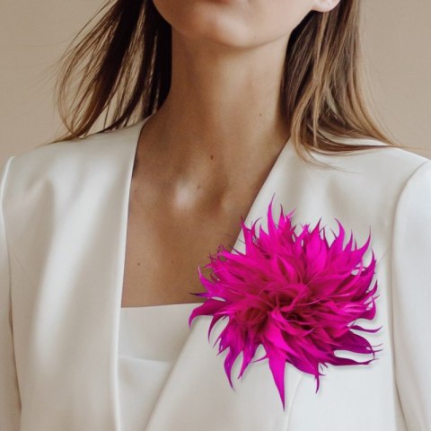 Broszka ozdobna, spinka do włosów 2w1 pióra fuksja BZ207F