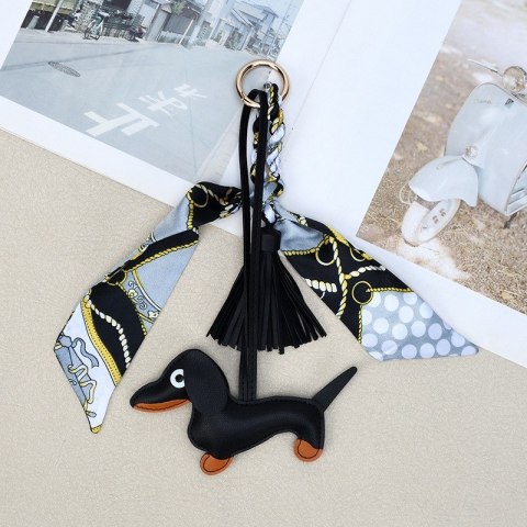 Brelok do kluczy skórzany JAMNIK czarny z frędzlami BRL374CZ