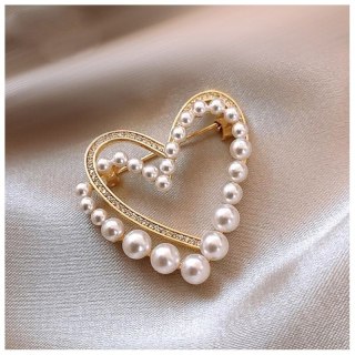 Broszka ozdobna - podwójne złote Serce z cyrkoniami i perłami BZ225